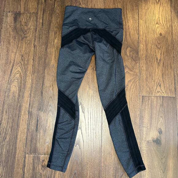 VIMMIA Black Gray X Seamless Mesh Athletic Leggings Size Small - Picture 6 of 9
